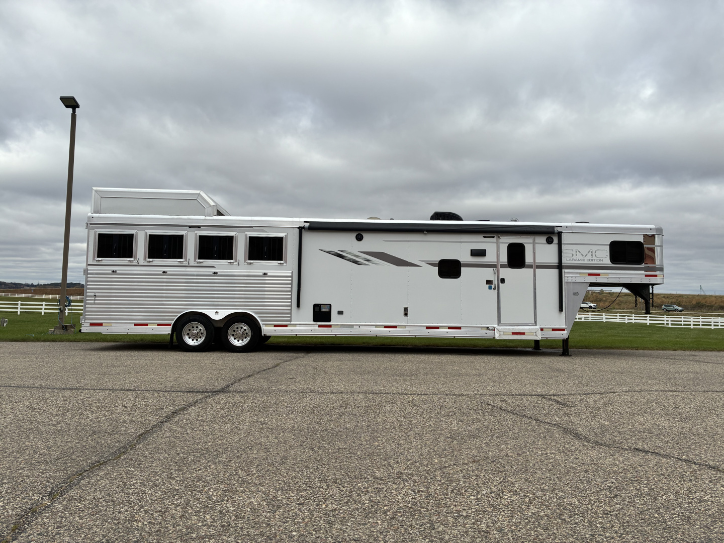 Used 2019 SMC Laramie 4H 15LQ Horse Trailer