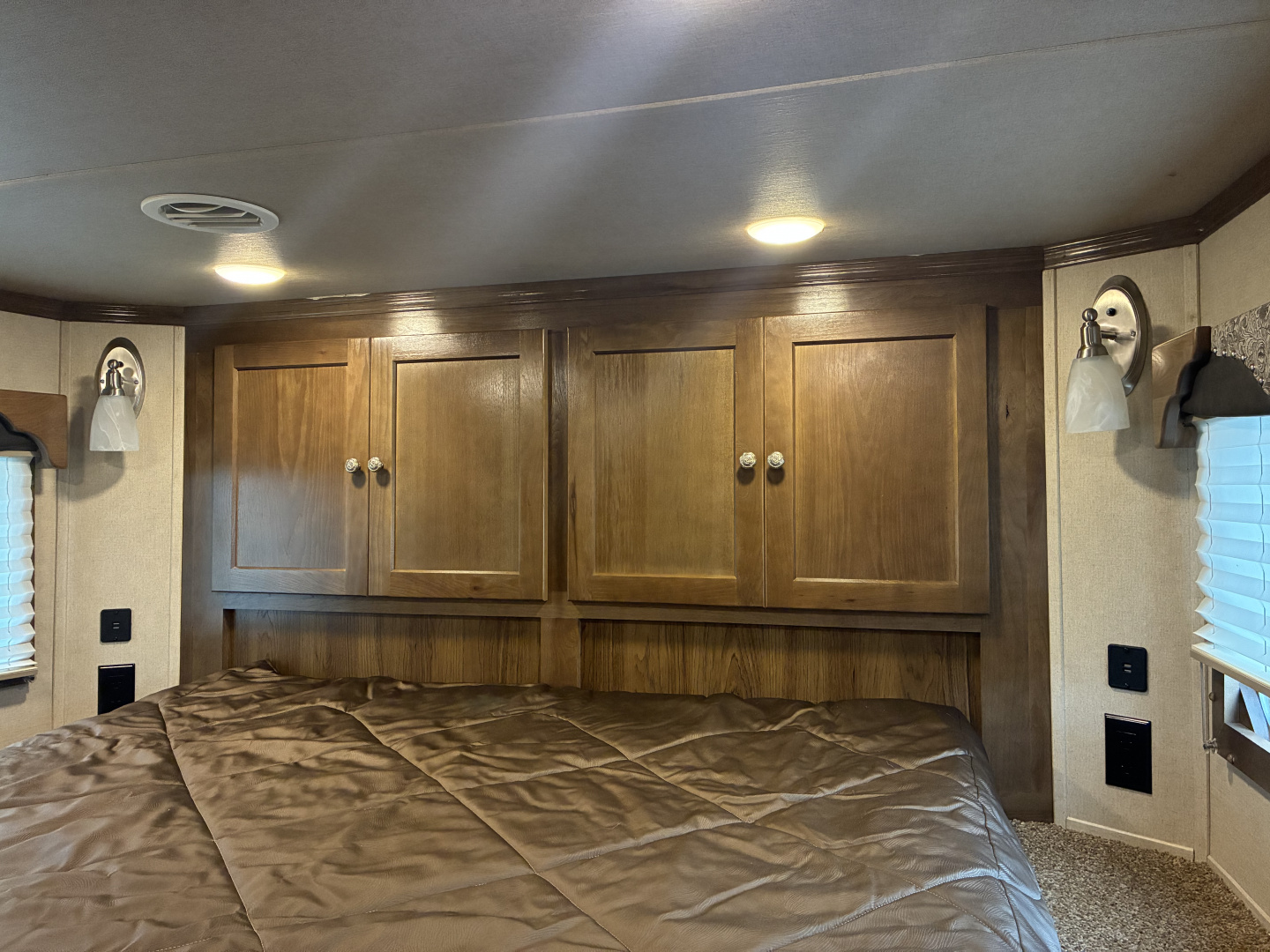 Used 2019 SMC Laramie 4H 15LQ Horse Trailer