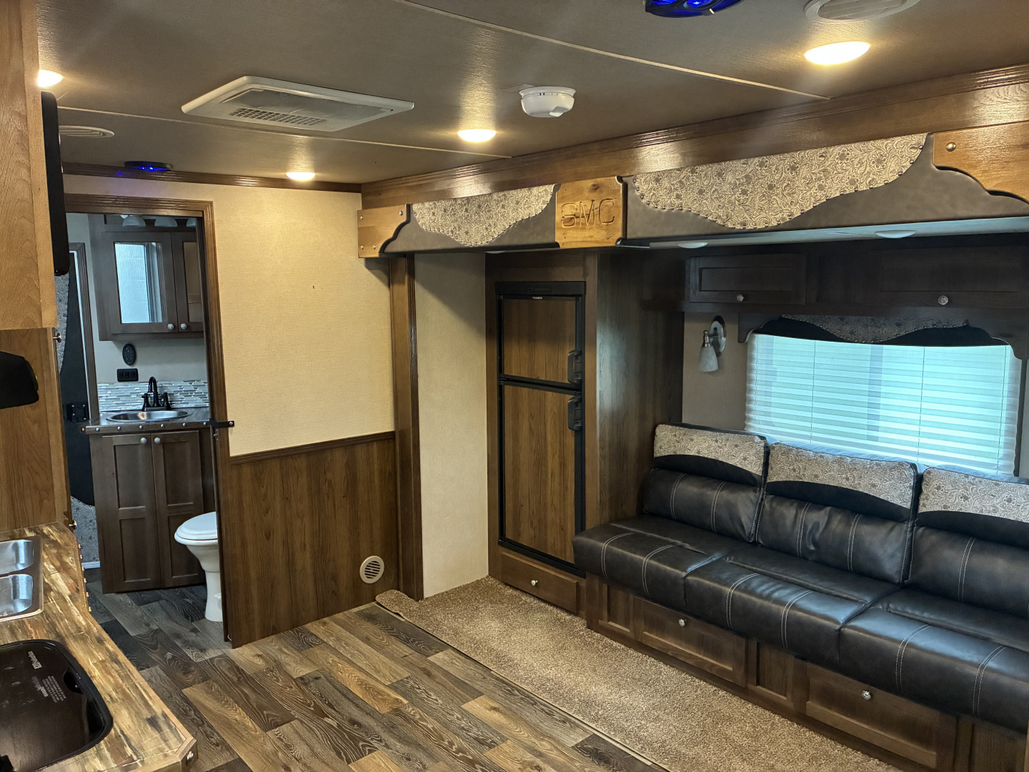 Used 2019 SMC Laramie 4H 15LQ Horse Trailer