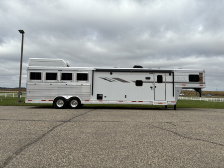 Used 2019 SMC Laramie 4H 15LQ Horse Trailer