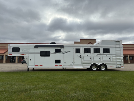 Used 2019 SMC Laramie 4H 15LQ Horse Trailer