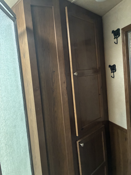 Used 2019 SMC Laramie 4H 15LQ Horse Trailer