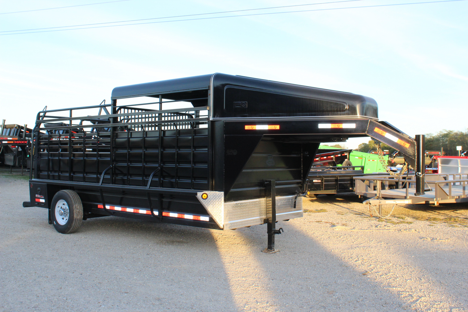New 2025 GR Trailer 6.8 x 16 Gooseneck Half -Top Livestock