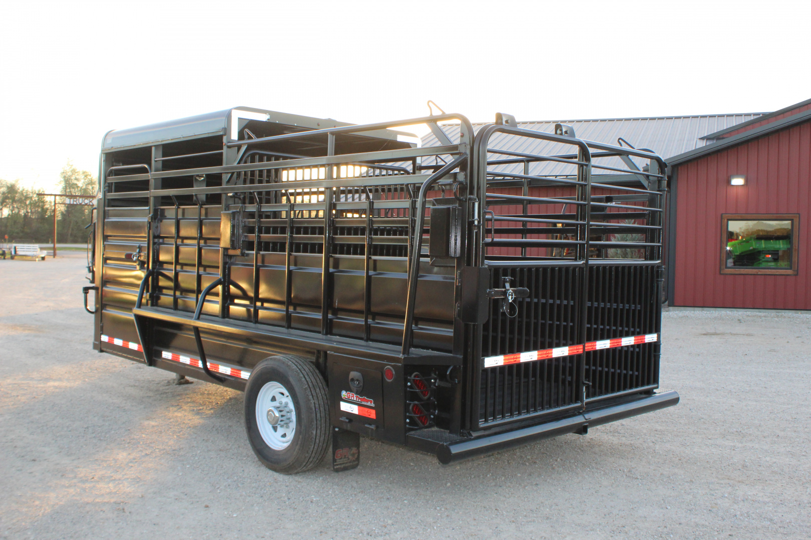 New 2025 GR Trailer 6.8 x 16 Gooseneck Half -Top Livestock