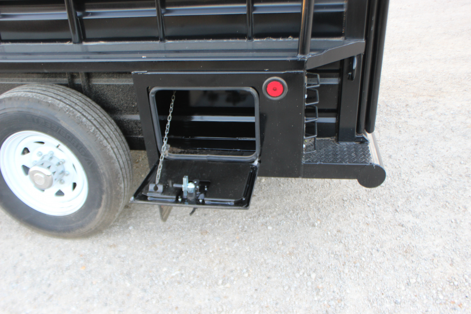 New 2025 GR Trailer 6.8 x 16 Gooseneck Half -Top Livestock