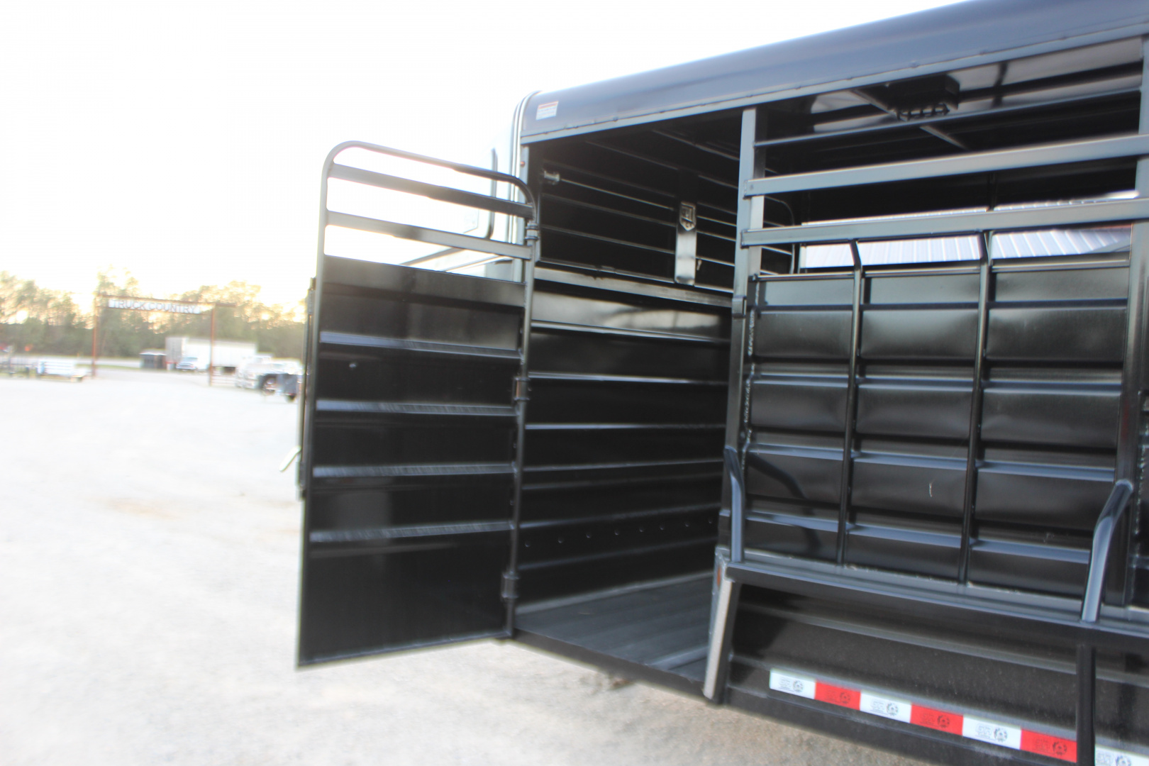 New 2025 GR Trailer 6.8 x 16 Gooseneck Half -Top Livestock
