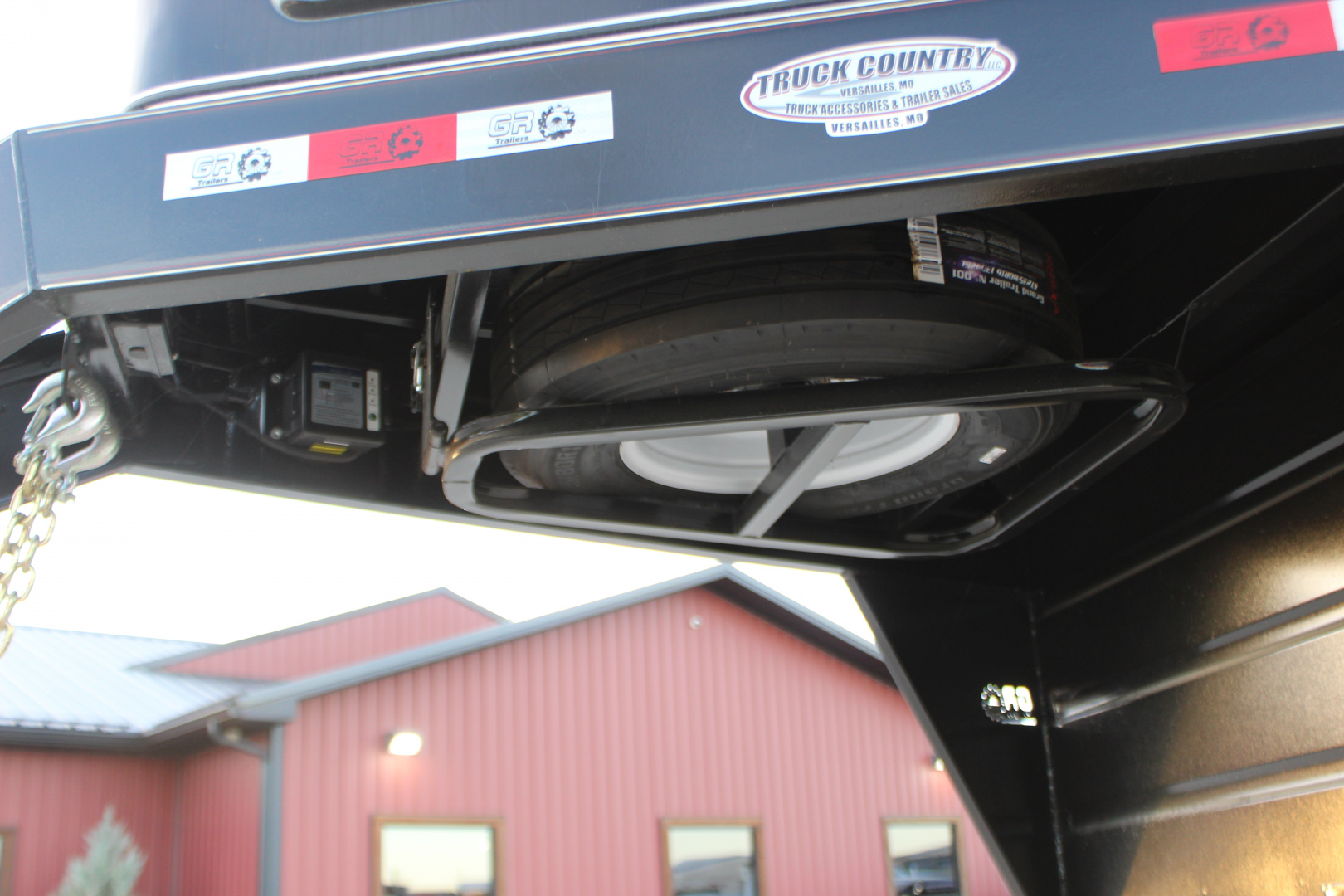 New 2025 GR Trailer 6.8 x 16 Gooseneck Half -Top Livestock