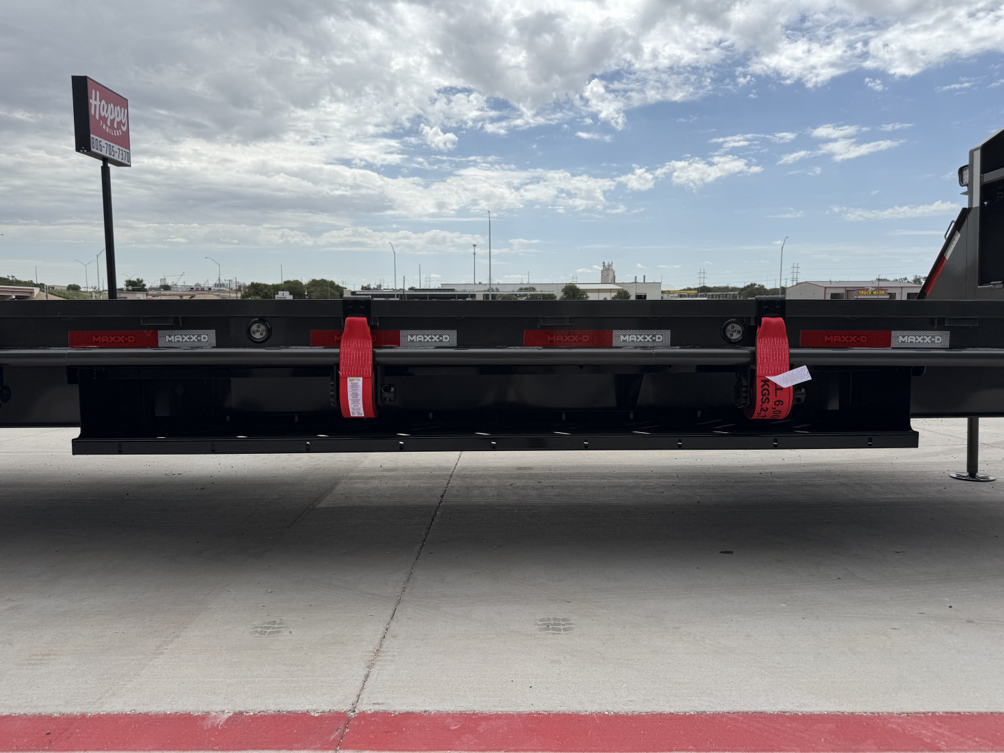 New 2026 MAXX-D 102”x40’ Hydraulic Dovetail GN Engineered Air-Ride Flatbed – 40K YHX