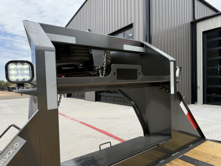 New 2026 MAXX-D 102”x40’ Hydraulic Dovetail GN Engineered Air-Ride Flatbed – 40K YHX