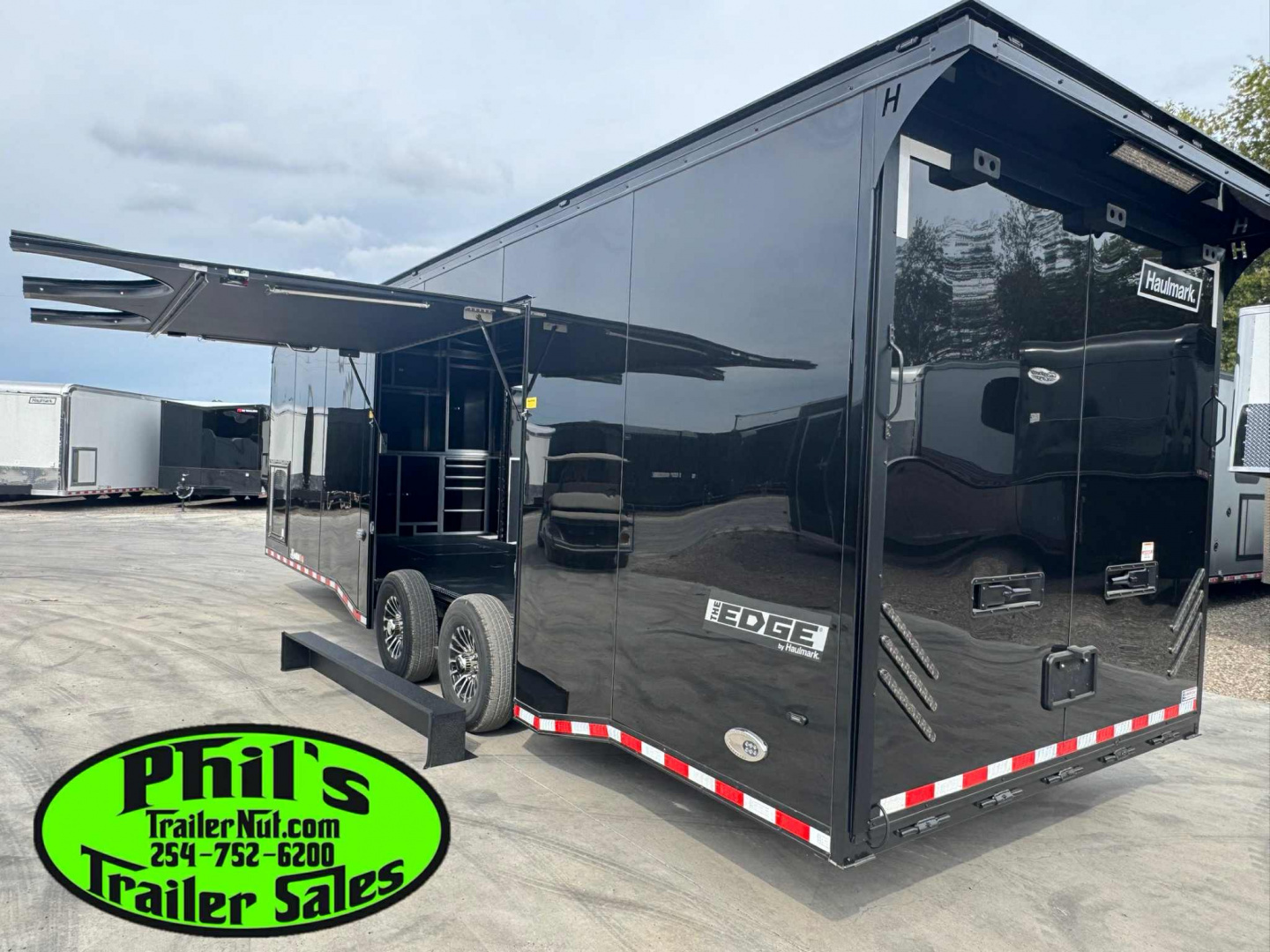 New Haulmark NEW 85X28 EDGE ENCLOSED CAR RACE TRAILER HAULER CARGO Car / Racing Trailer