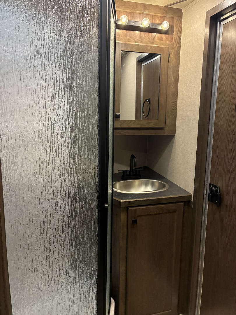 New 2026 Lakota Colt 11' LQ 16' Stock/Combo Horse Trailer