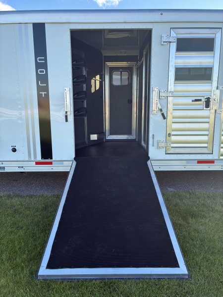 New 2026 Lakota Colt 11' LQ 16' Stock/Combo Horse Trailer