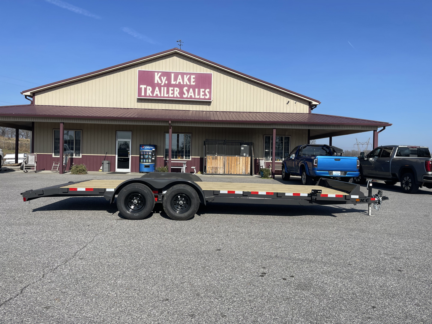 New 2025 RICE TRAILERS FMCMR8222- 22' CAR Car Hauler