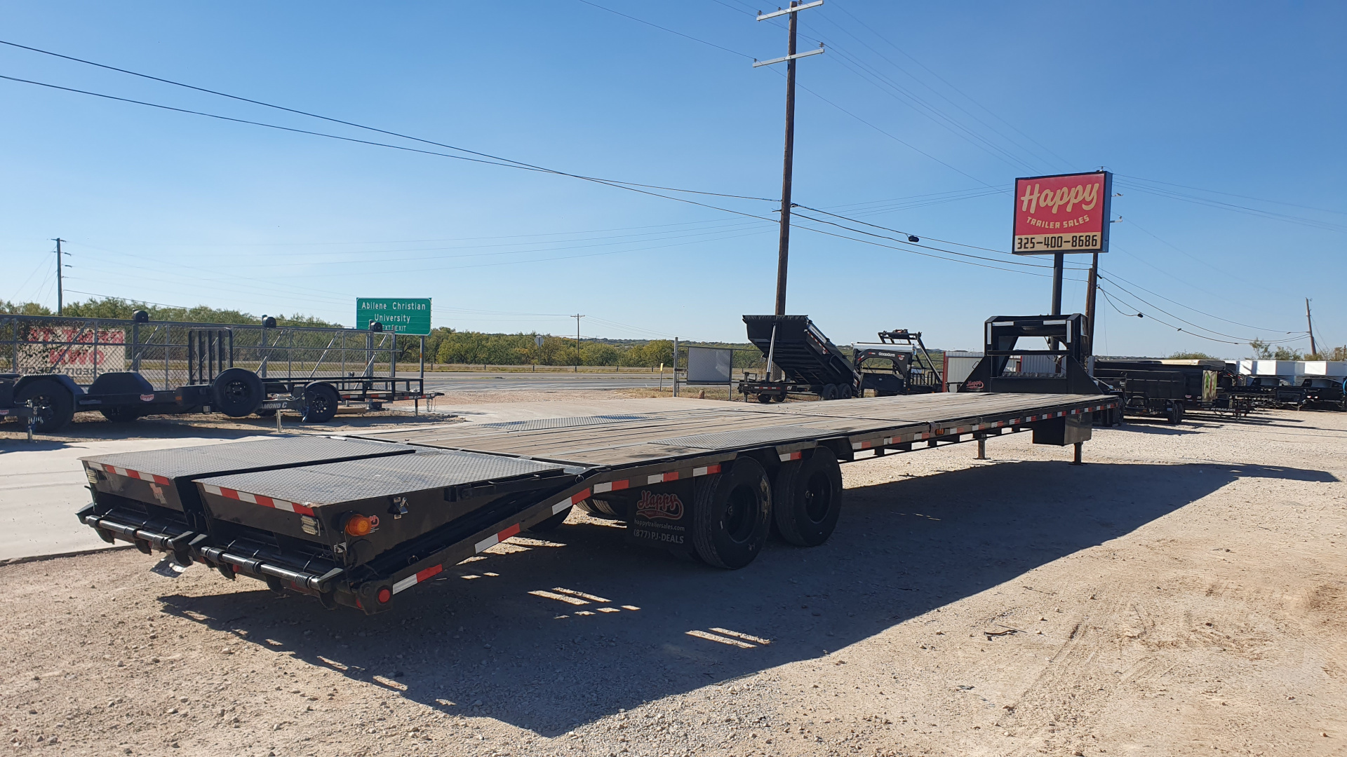 Used 2021 PJ 102''x40' GN Flatdeck w/ Monster Ramps