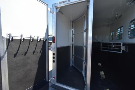 New 2027 Kiefer Manufacturing Kruiser 3 Horse BP Horse Trailer