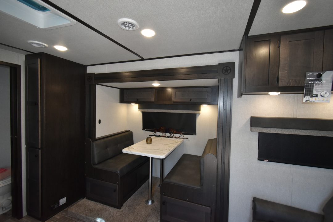 New 2027 Bison Trailers Silverado 8313B.S Horse Trailer