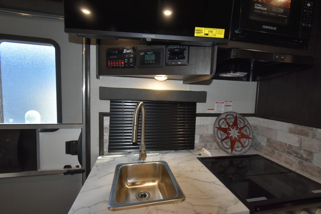 New 2027 Bison Trailers Silverado 8313B.S Horse Trailer