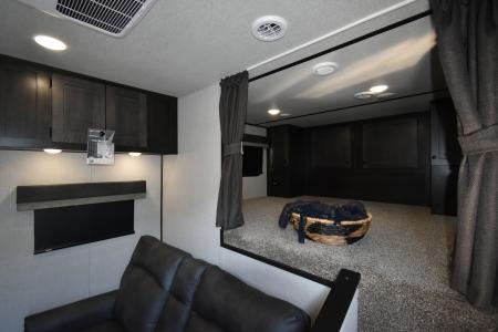 New 2027 Bison Trailers Silverado 8313B.S Horse Trailer