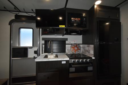 New 2027 Bison Trailers Silverado 8313B.S Horse Trailer