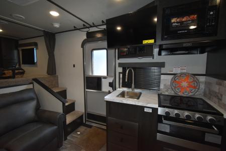 New 2027 Bison Trailers Silverado 8313B.S Horse Trailer