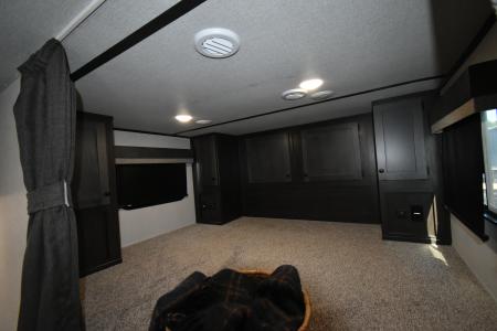 New 2027 Bison Trailers Silverado 8313B.S Horse Trailer