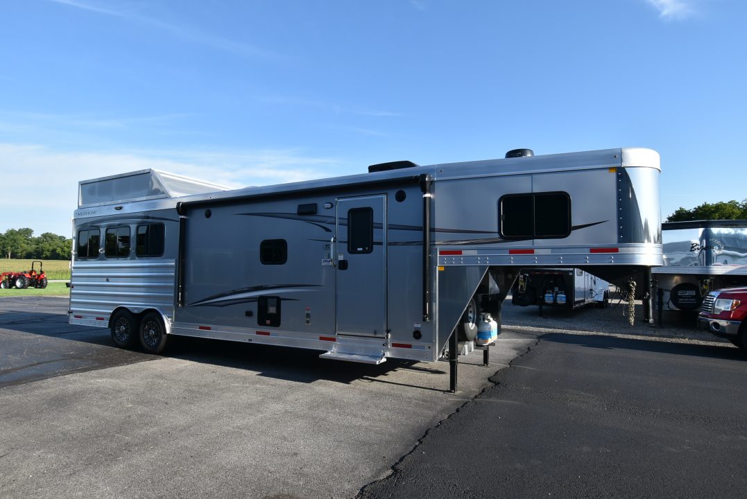 New 2027 Merhow Trailers Stampede 8312 Horse Trailer