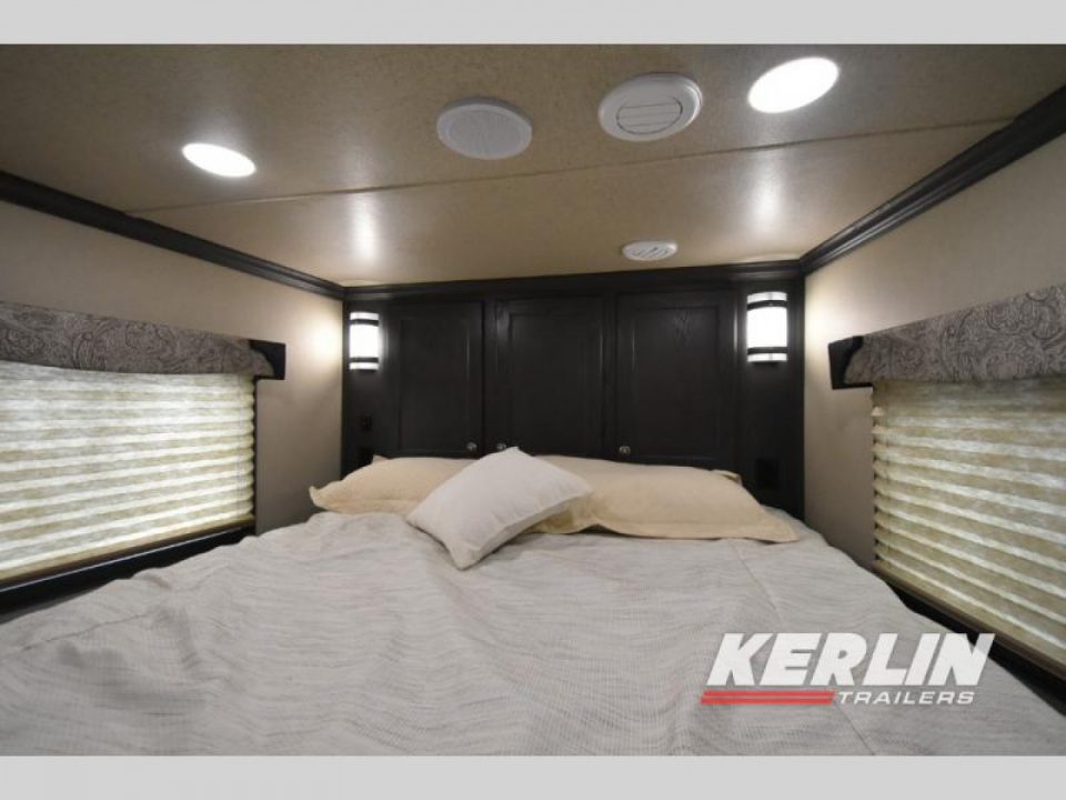 New 2027 Merhow Trailers Stampede 8312 Horse Trailer