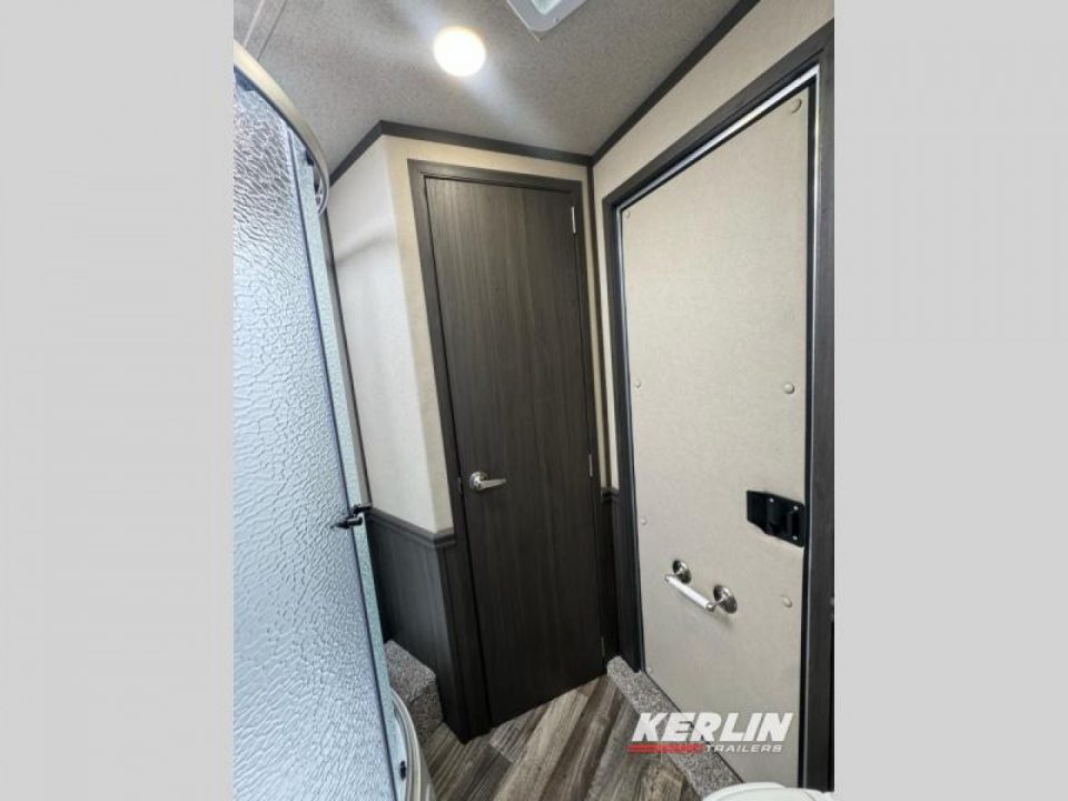 New 2027 Merhow Trailers Stampede 8312 Horse Trailer