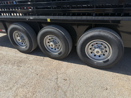 New 2026 Neckover 6'8" X 28' Stock / Stock Combo Trailer