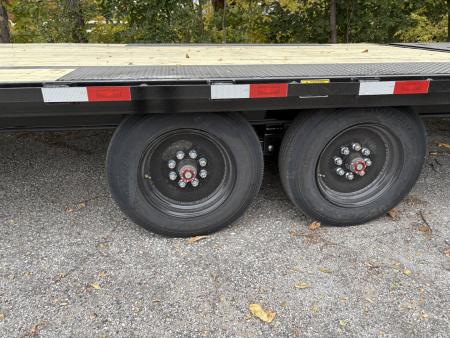 New 2025 H&H 102x25+5 GN 17.6k Deckover Trailer