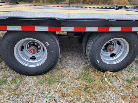New 2026 Sure-Trac 8.5x25+5 Gooseneck Deckover Trailer
