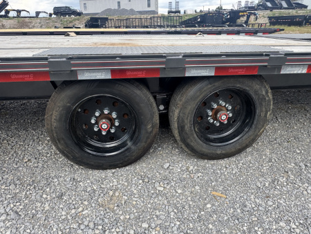 New 2025 Diamond C FMAX208 GOOSENECK TRAILER 25+5 MAX RAMPS 18K G.V.W.R.