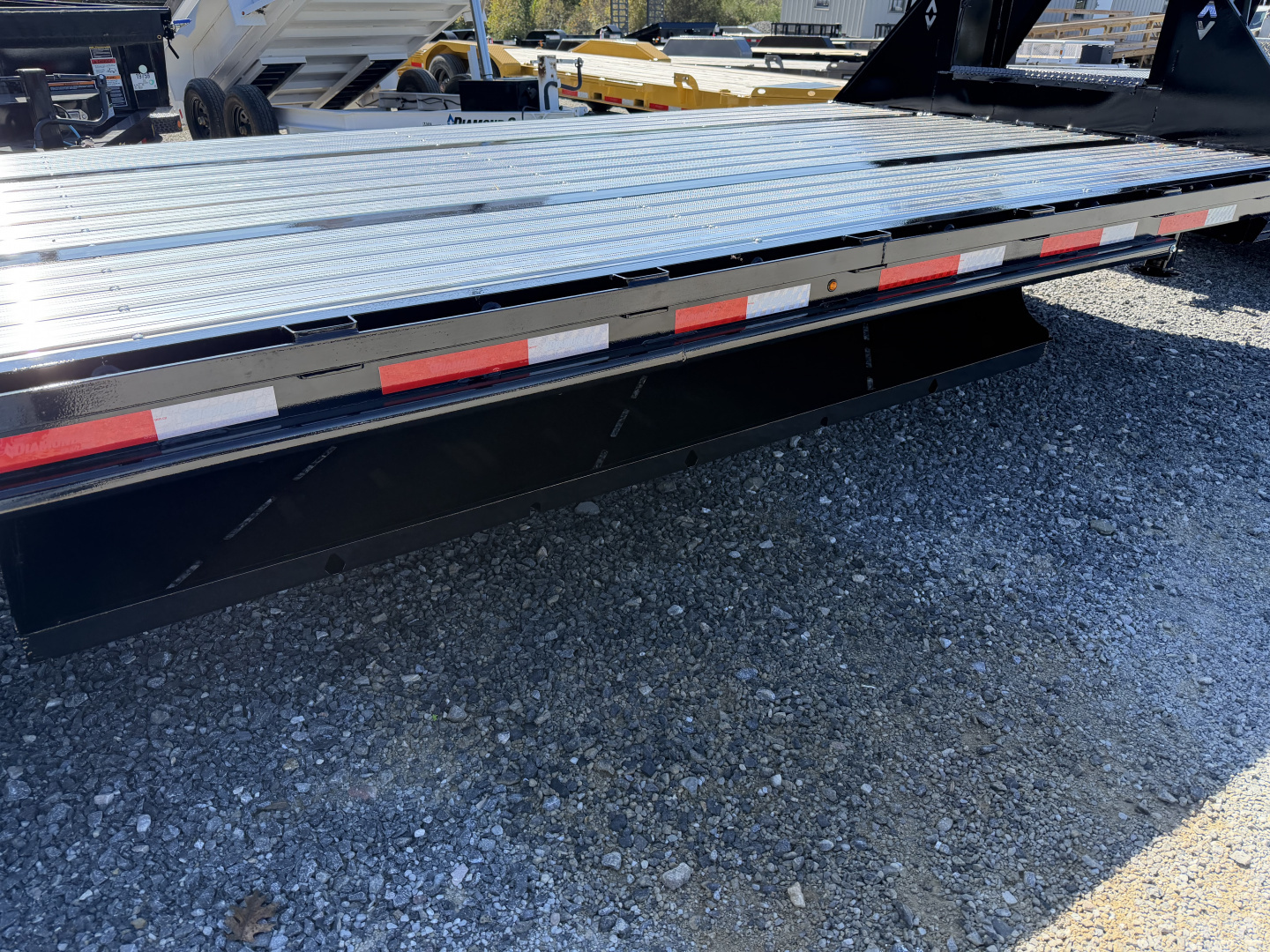 New 2026 Diamond C FMAX212 GOOSENECK TRAILER PACESETTER EDITION HYDRO DOVE & JACKS ALUMINUM FLOOR AND OUTER RIMS DISC BRAKES