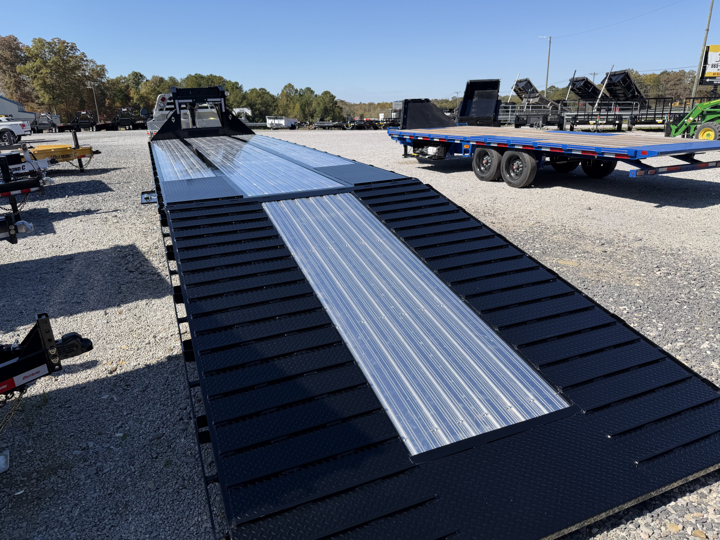 New 2026 Diamond C FMAX212 GOOSENECK TRAILER PACESETTER EDITION HYDRO DOVE & JACKS ALUMINUM FLOOR AND OUTER RIMS DISC BRAKES