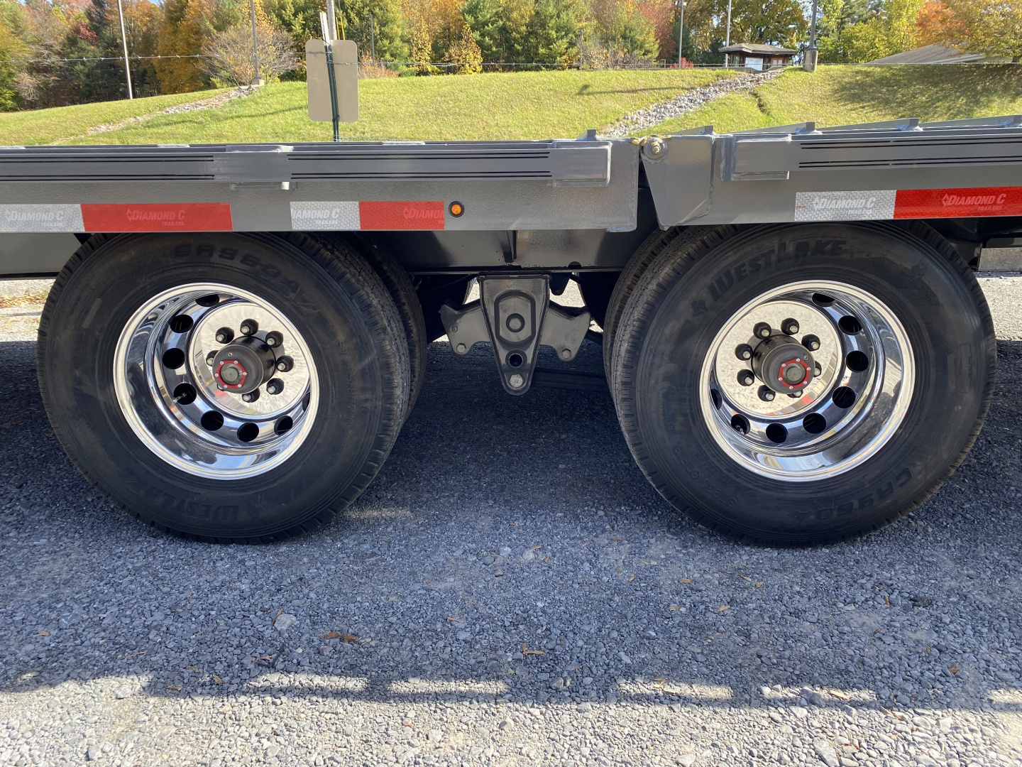 New 2026 Diamond C FMAX212 GOOSENECK TRAILER PACESETTER EDITION LOADED HYDRO DOVE & JACKS DISC BRAKES ALUMINUM OUTER RIMS