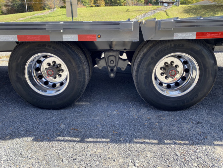 New 2026 Diamond C FMAX212 GOOSENECK TRAILER PACESETTER EDITION LOADED HYDRO DOVE & JACKS DISC BRAKES ALUMINUM OUTER RIMS