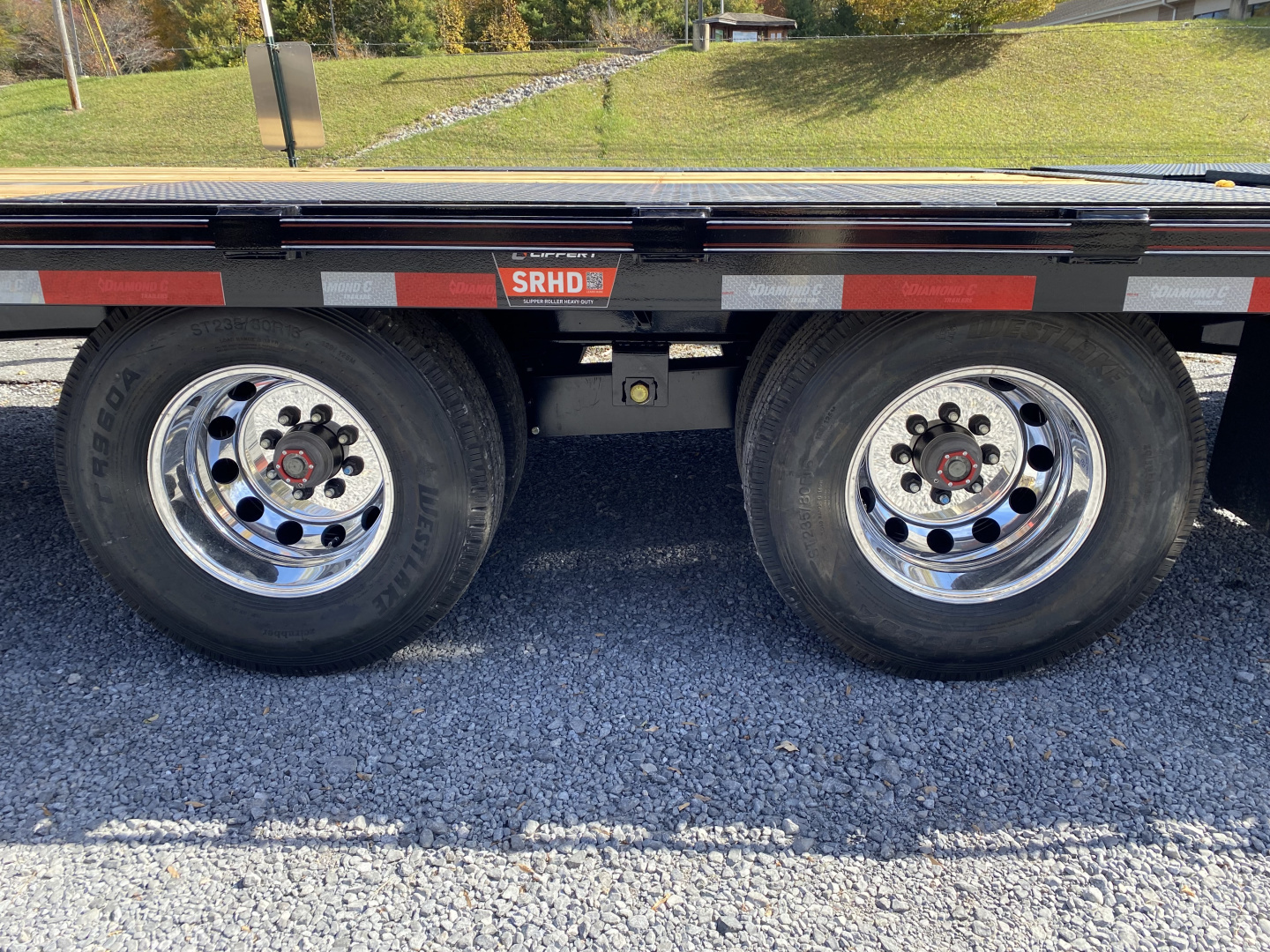New 2026 Diamond C FMAX210. GOOSENECK TRAILER 20+5 MAX RAMPS ALUMINUM OUTER RIMS 14PLY TIRES