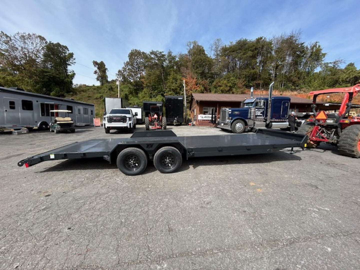 New 2026 Hillcrest Trailers 22+2 7k Car Hauler