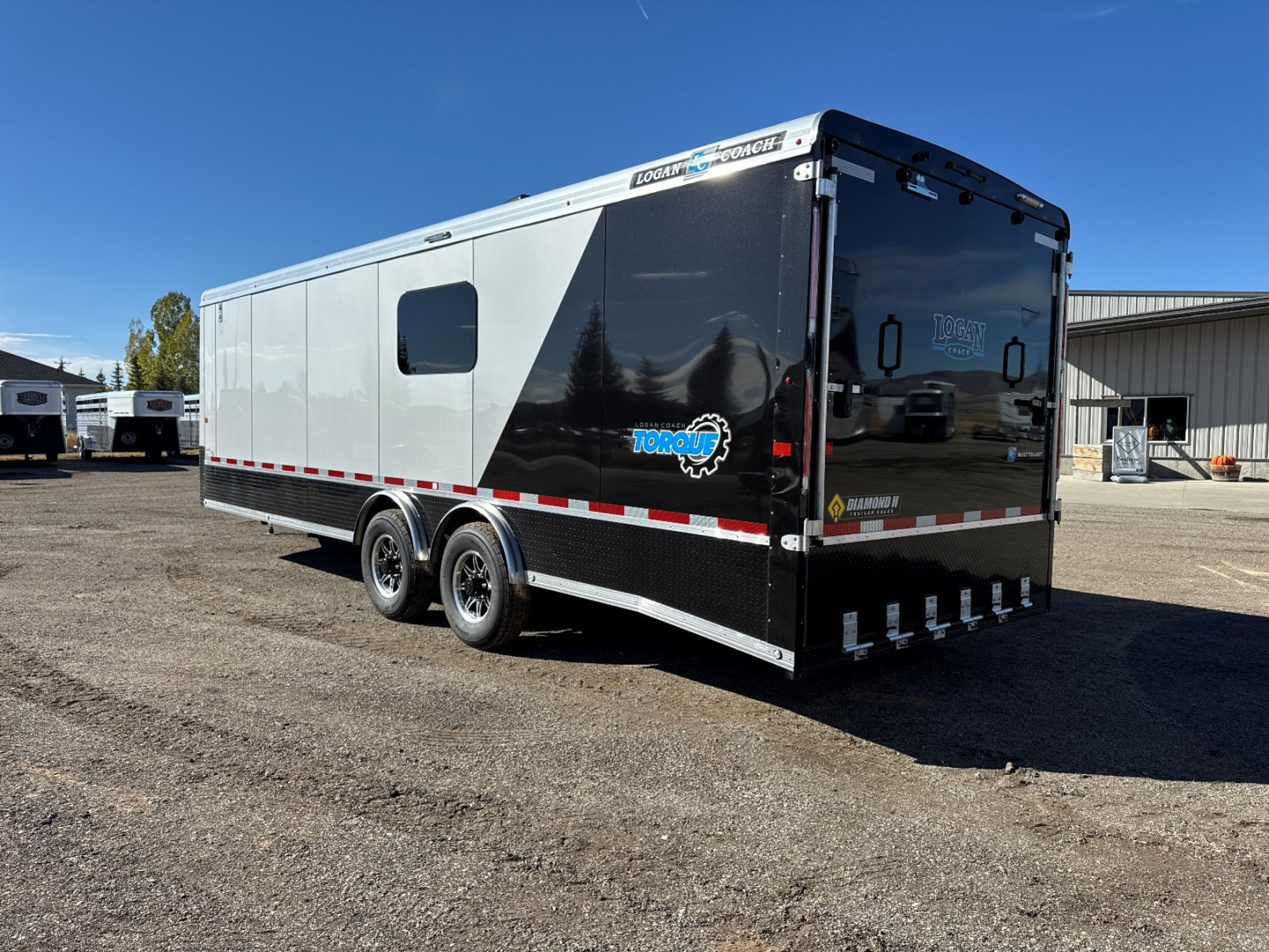 New 2026 Logan Coach Torque 24' All Season