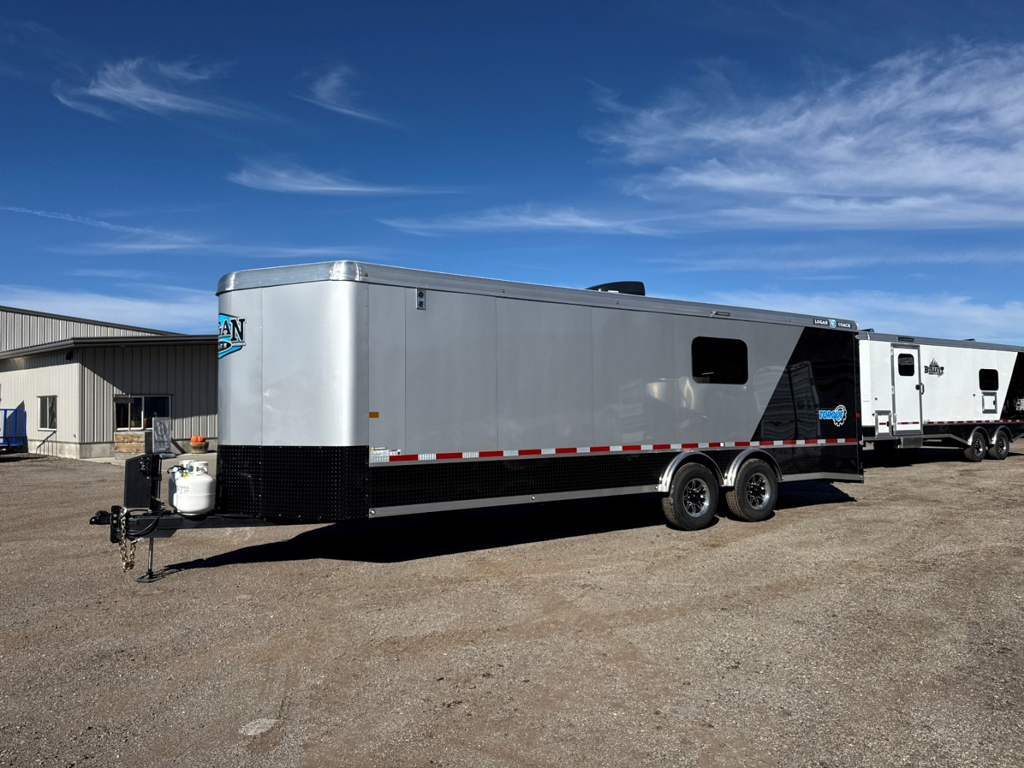 New 2026 Logan Coach Torque 24' All Season