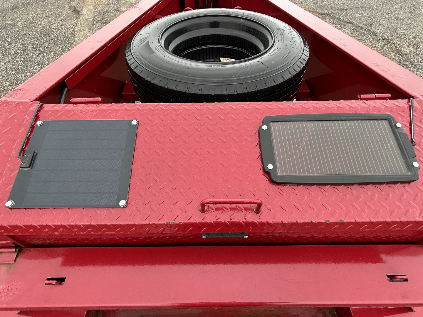 Used 2024 MAXXD 34' x 102" 30k Hyd Dove Gooseneck Trailer