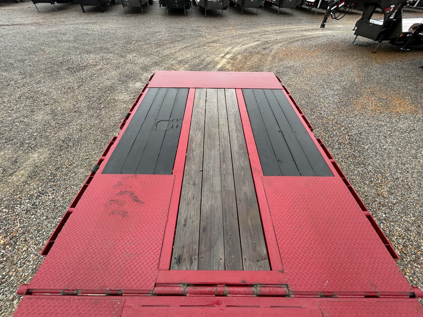 Used 2024 MAXXD 34' x 102" 30k Hyd Dove Gooseneck Trailer