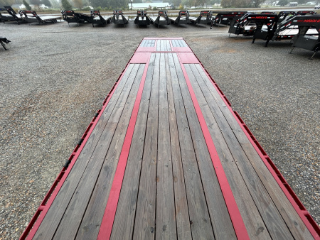 Used 2024 MAXXD 34' x 102" 30k Hyd Dove Gooseneck Trailer