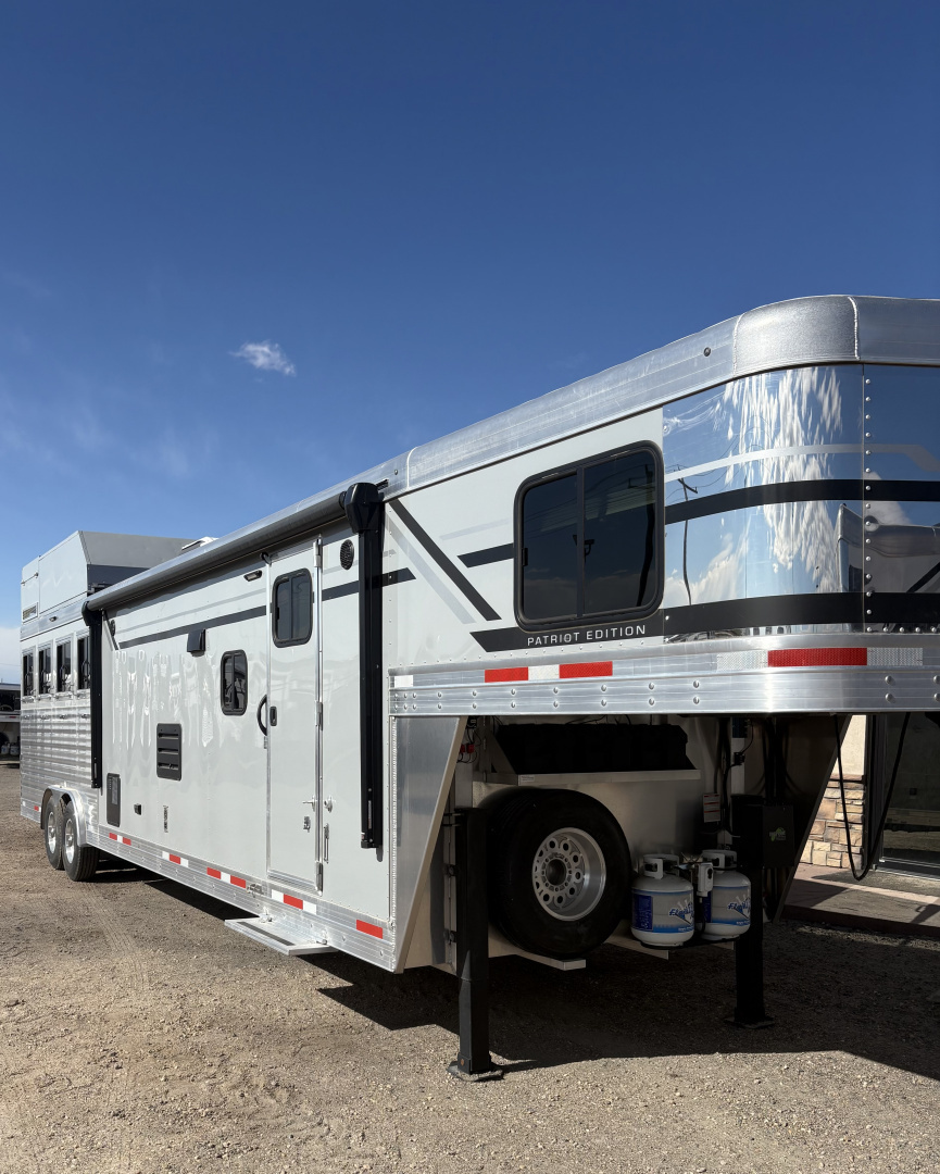 New 2025 SMC P8413 Patriot 4 Horse Trailer
