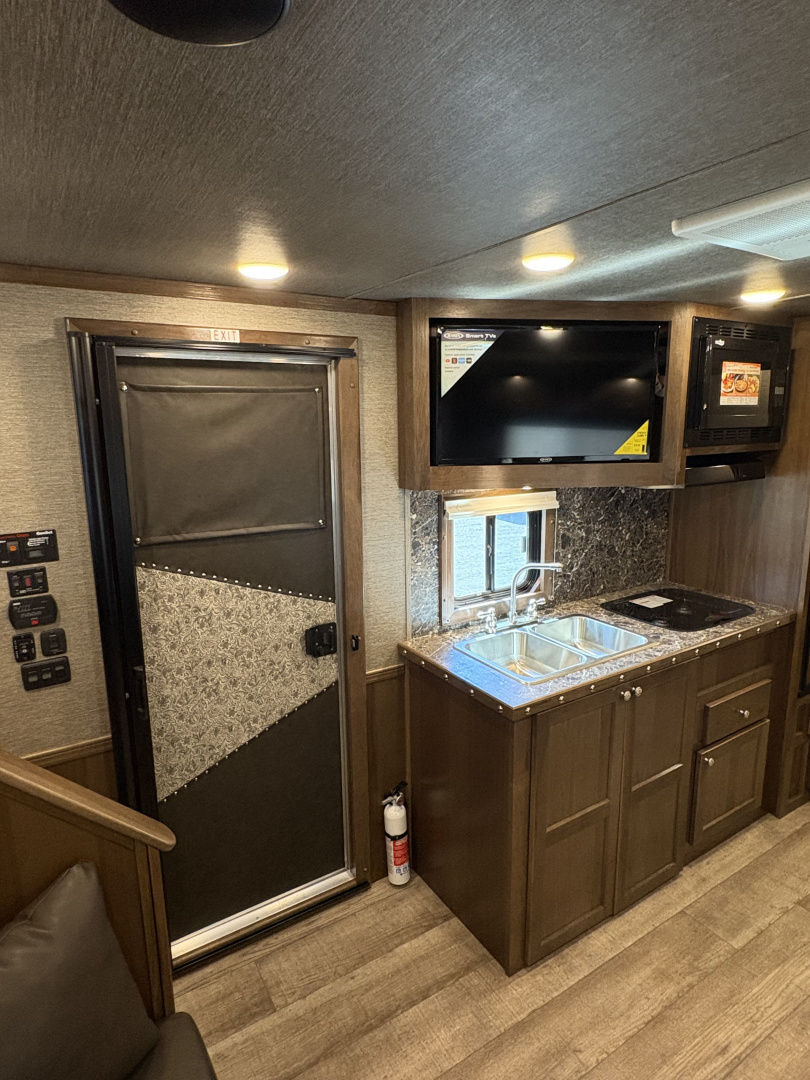 New 2025 SMC P8413 Patriot 4 Horse Trailer