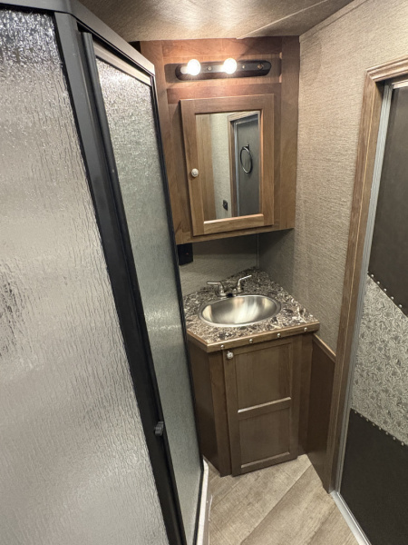 New 2025 SMC P8413 Patriot 4 Horse Trailer