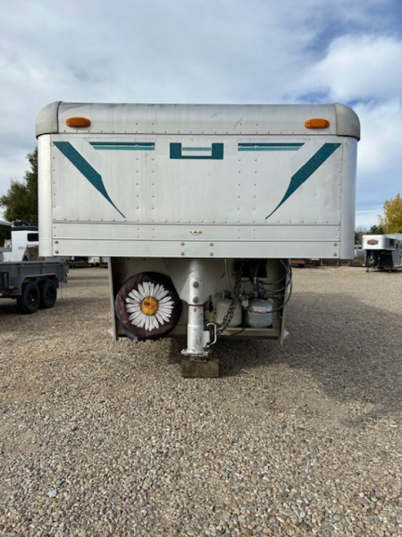 Used 1995 4-Star 4 Horse Weekender