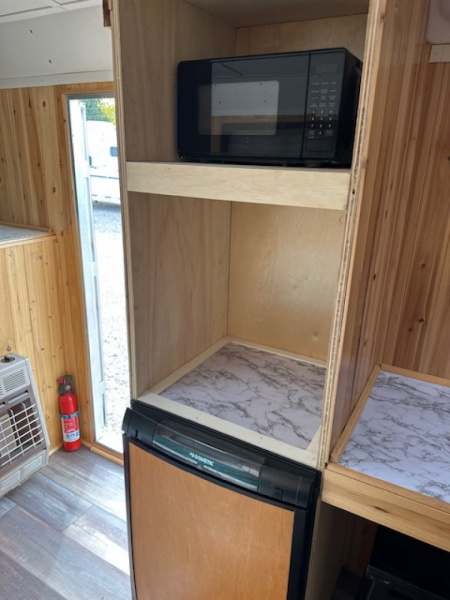 Used 1995 4-Star 4 Horse Weekender