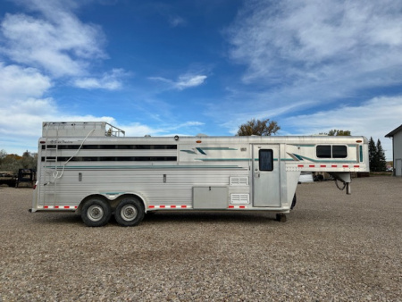 Used 1995 4-Star 4 Horse Weekender