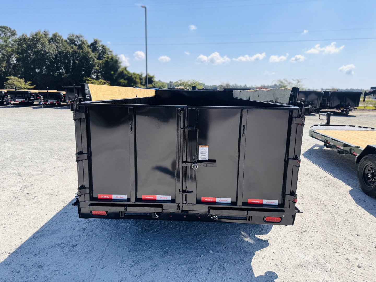New 2026 Liberty LD14K83X14 Dump Trailer